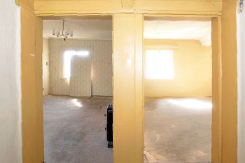 Der gegenwärtige Zustand der Doppeltürrahmung im 1. Obergeschoss